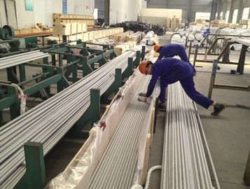 Stal nierdzewna Seamless Tube, ASTM A213 TP310S / 310H, 25,4 x 2,11 x 6096mm, marynowane, wyżarzaniu, drewnianym pudełku pakowania.